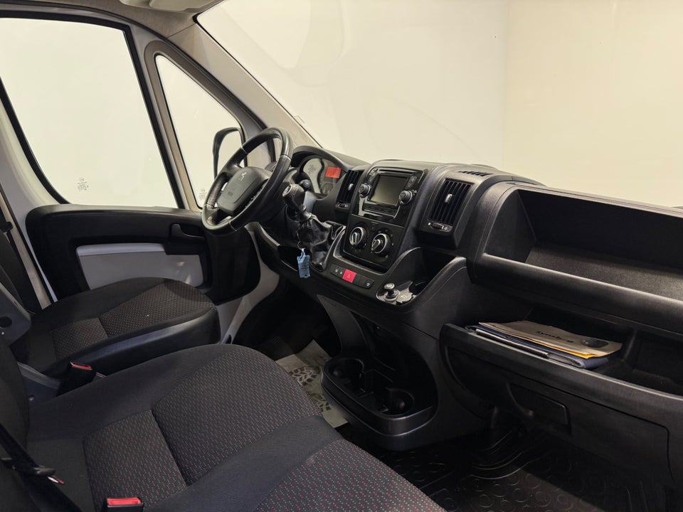 Peugeot Boxer 330 2,0 BlueHDi 130 L2H1