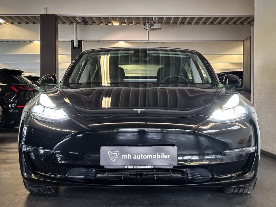 Tesla Model 3 Long Range AWD 4d