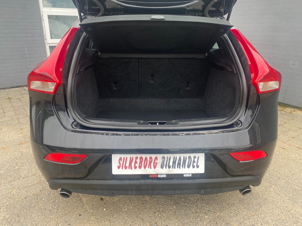 Volvo V40 2,0 D4 190 R-Design Drive-E 5d