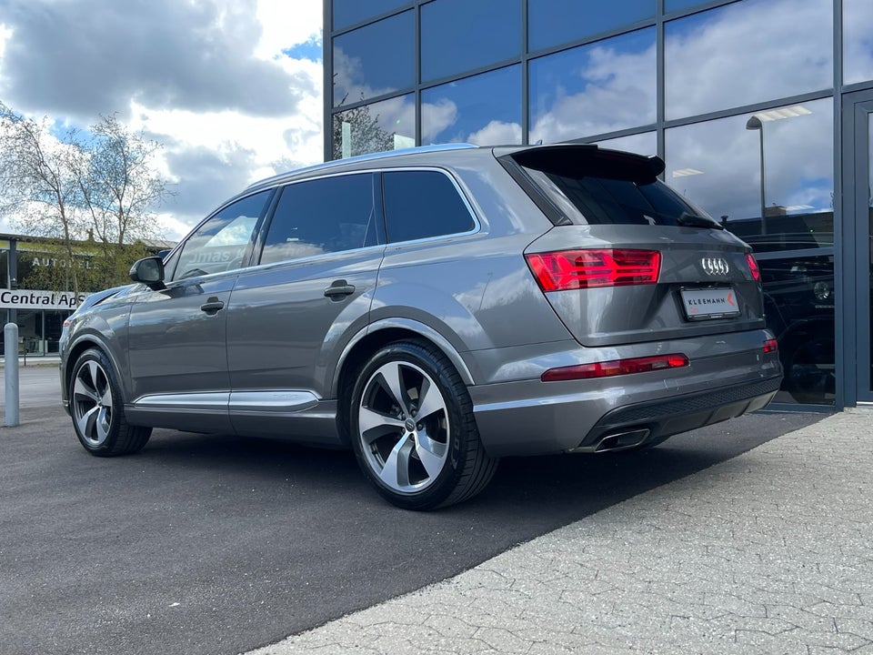 Audi Q7 3,0 TDi 272 quattro Tiptr. 5d