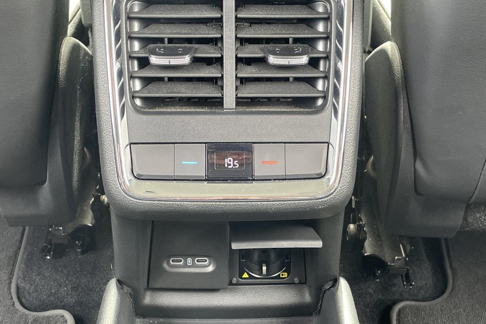Skoda Enyaq 60 iV Loft 5d