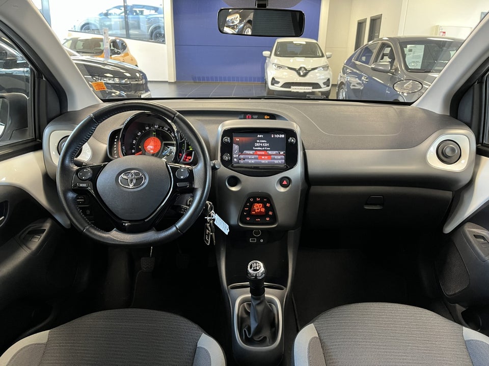 Toyota Aygo 1,0 VVT-i x-press 5d