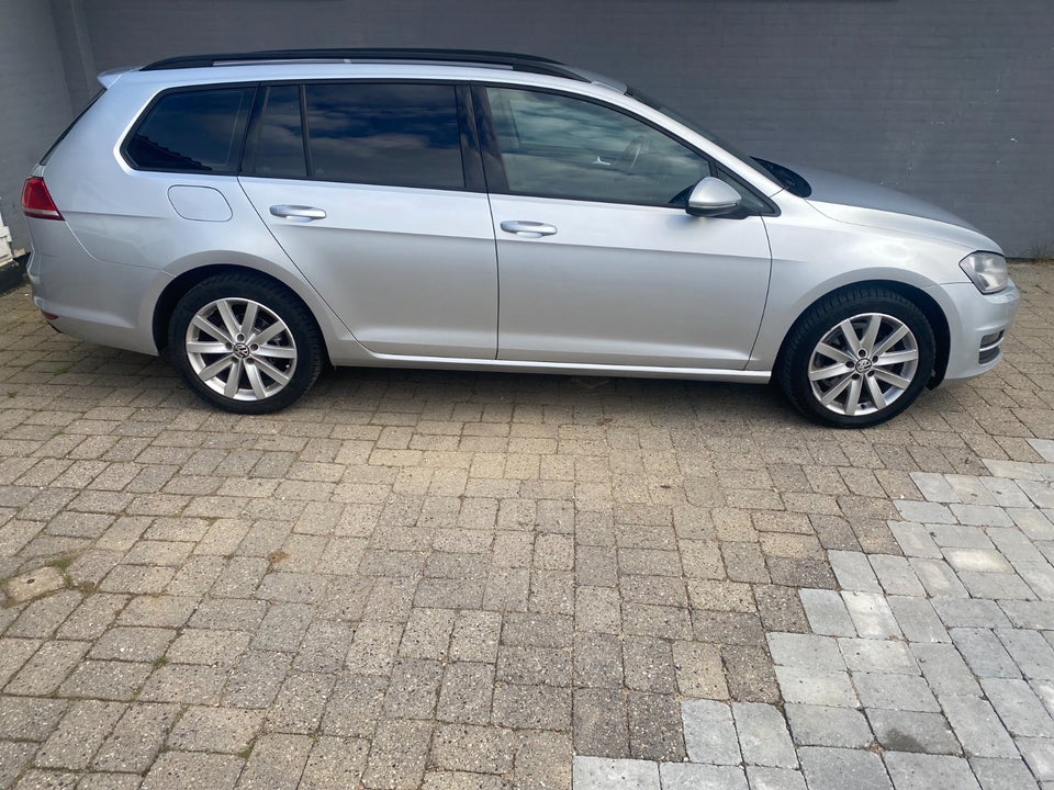 VW Golf VII 1,4 TSi 122 Highline Variant DSG BMT 5d