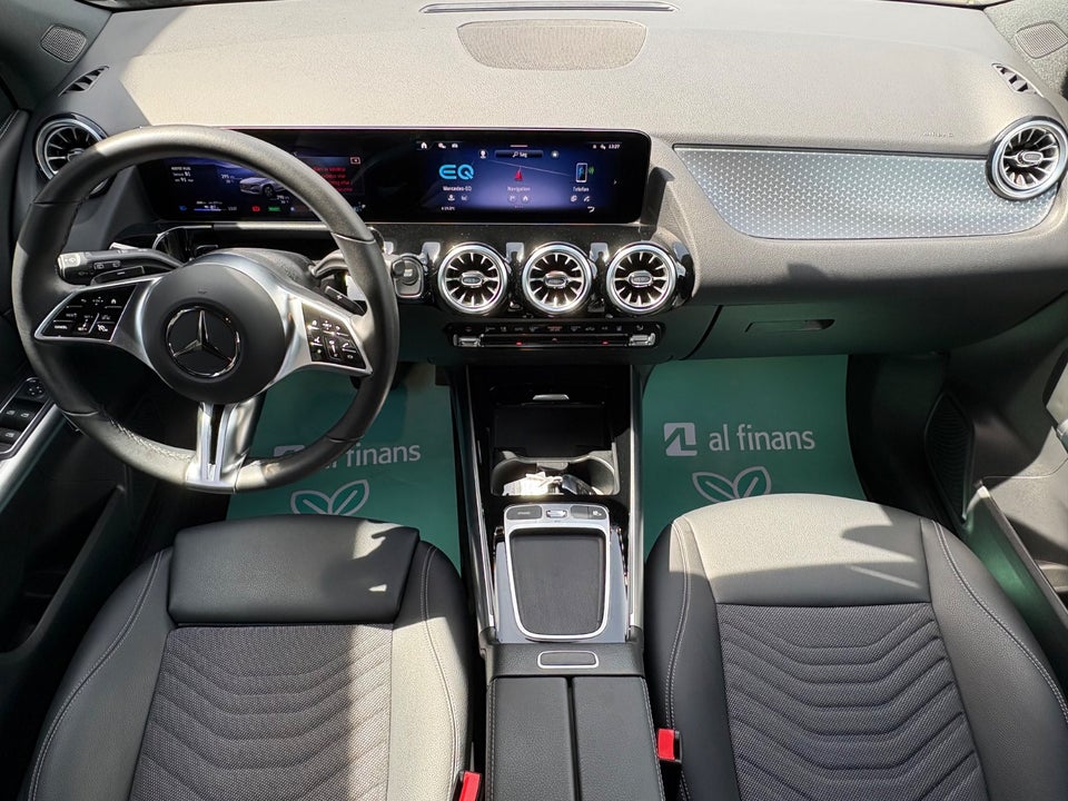 Mercedes EQA350 4Matic 5d