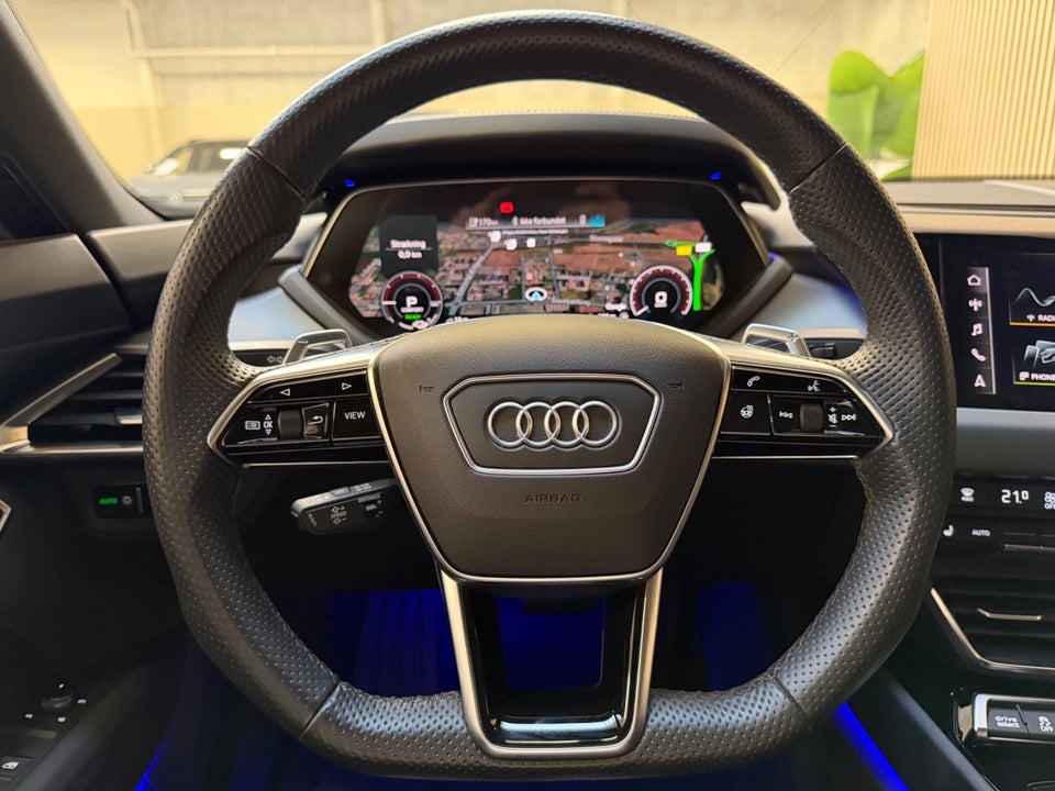Audi e-tron GT pro quattro 4d