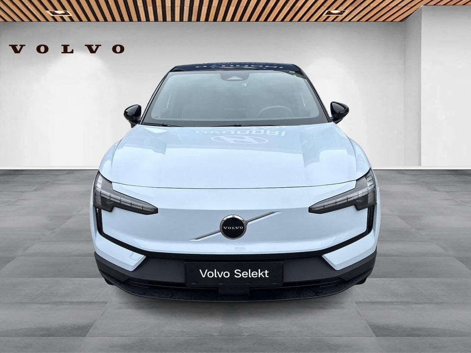 Volvo EX30 Extended Range Plus 5d