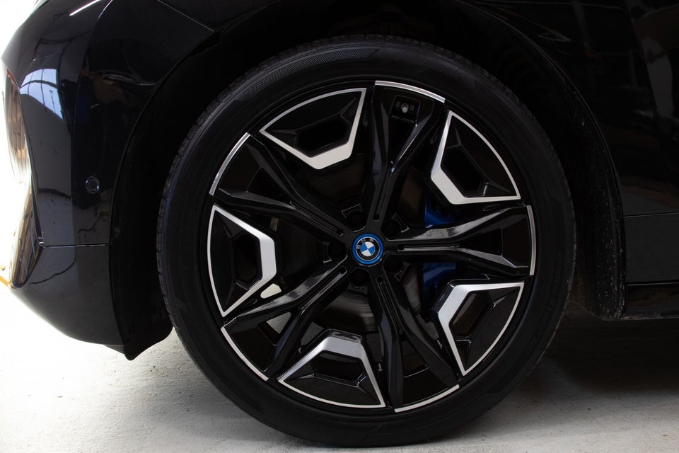 BMW iX xDrive40 Sport 5d