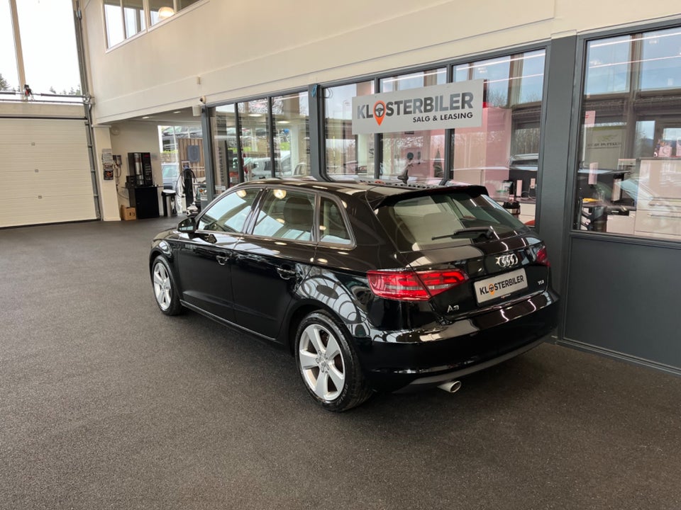 Audi A3 1,6 TDi 110 Ambition Sportback 5d