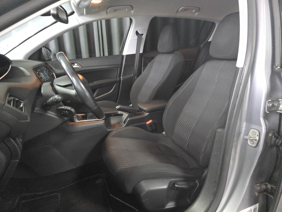 Peugeot 308 1,6 HDi 92 Active 5d