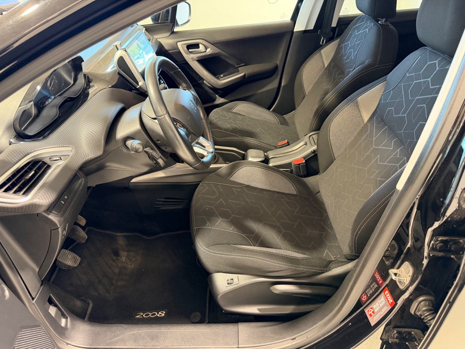 Peugeot 2008 1,6 BlueHDi 100 Chili 5d