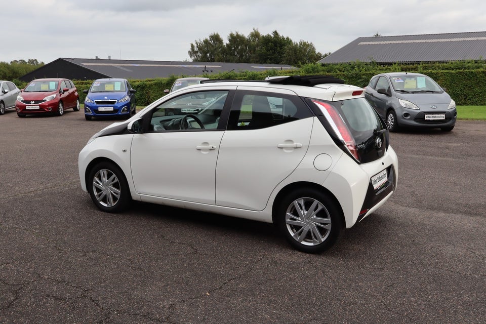 Toyota Aygo 1,0 VVT-i x-sky 5d