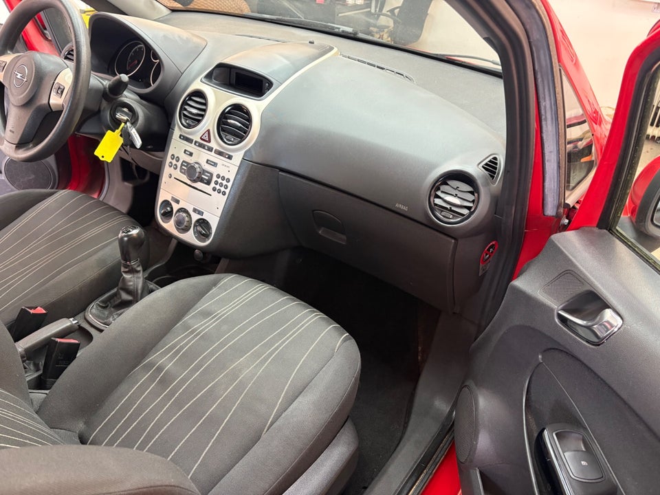 Opel Corsa 1,0 12V Enjoy 3d