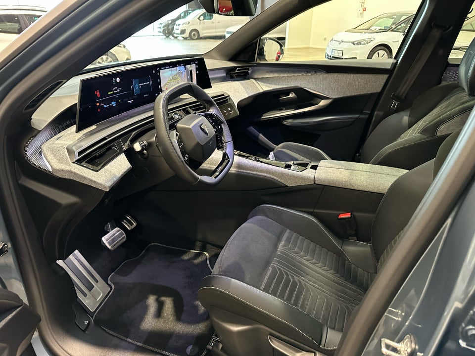 Peugeot e-5008 77 GT Pack 7prs 5d