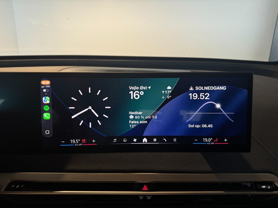 BMW iX xDrive40 Sport 5d