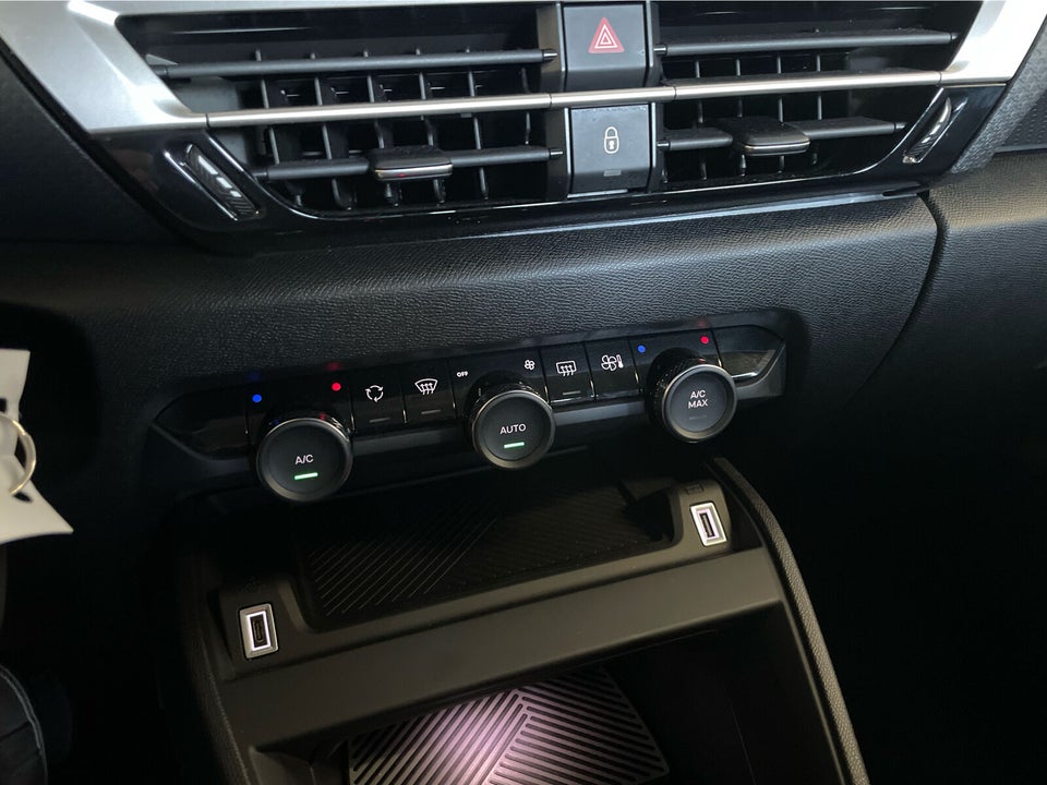 Citroën ë-C4 X 50 Plus 4d