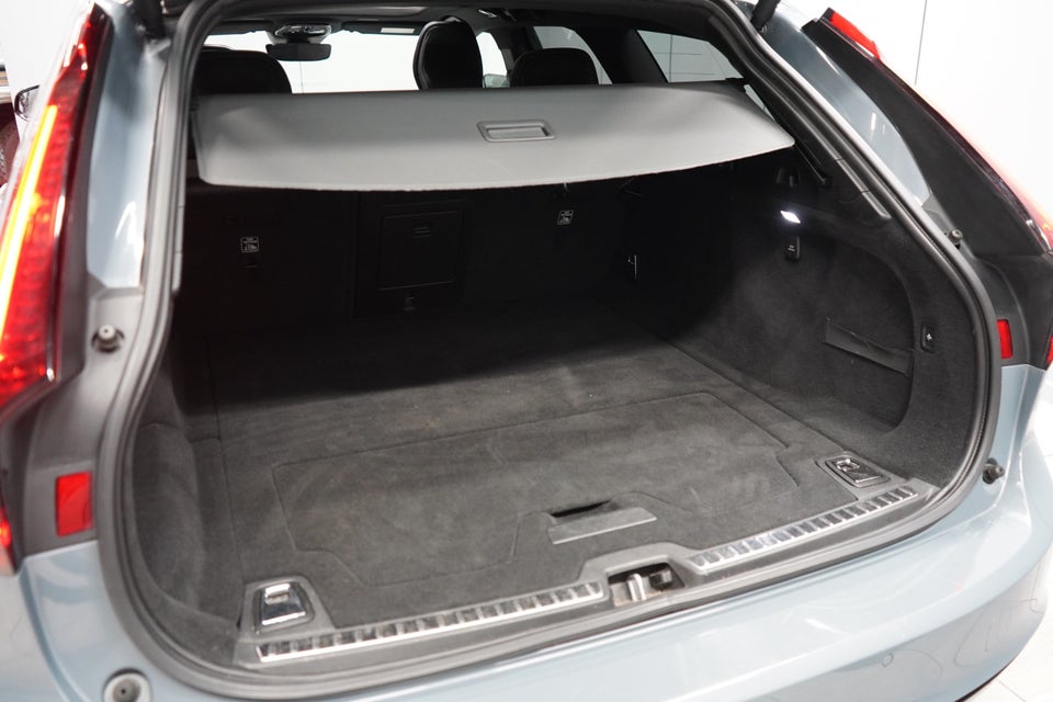 Volvo V90 2,0 T6 ReCharge R-Design aut. AWD 5d