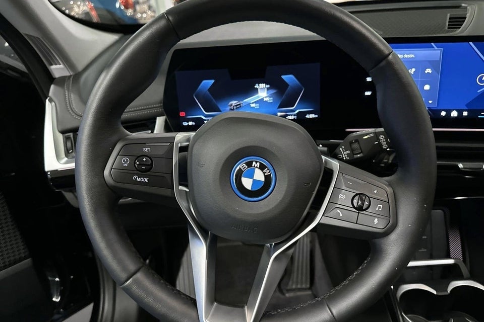 BMW iX1 eDrive20 X-Line 5d