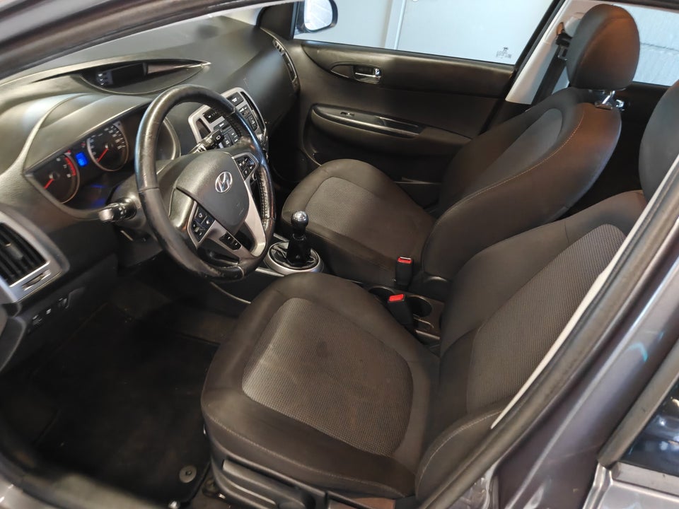 Hyundai i20 1,25 Classic XTR 5d