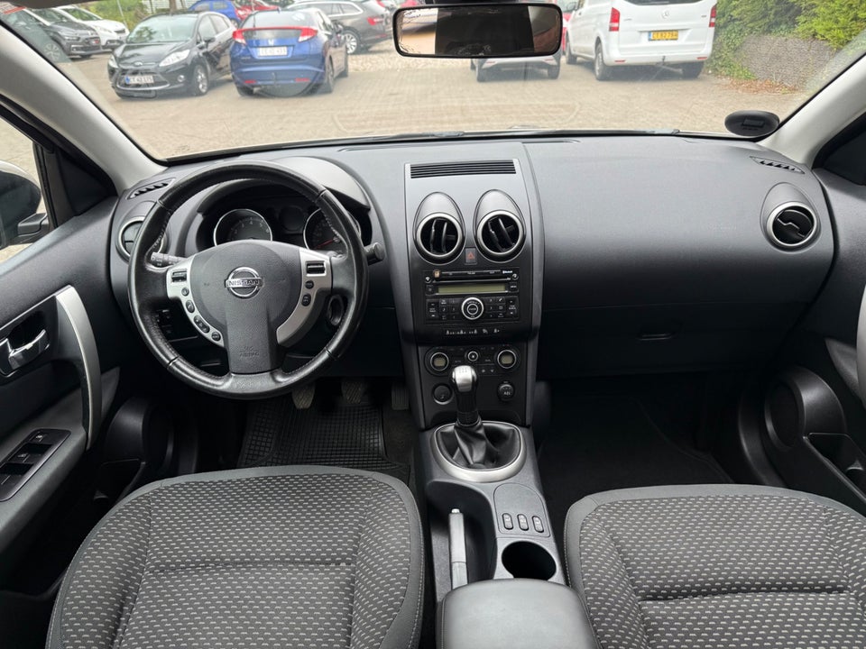 Nissan Qashqai 1,6 Tekna 5d