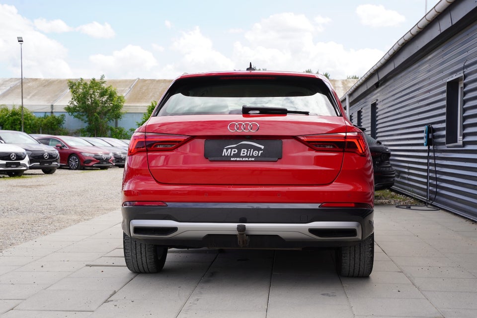 Audi Q3 35 TFSi Advanced Prestige S-tr. 5d