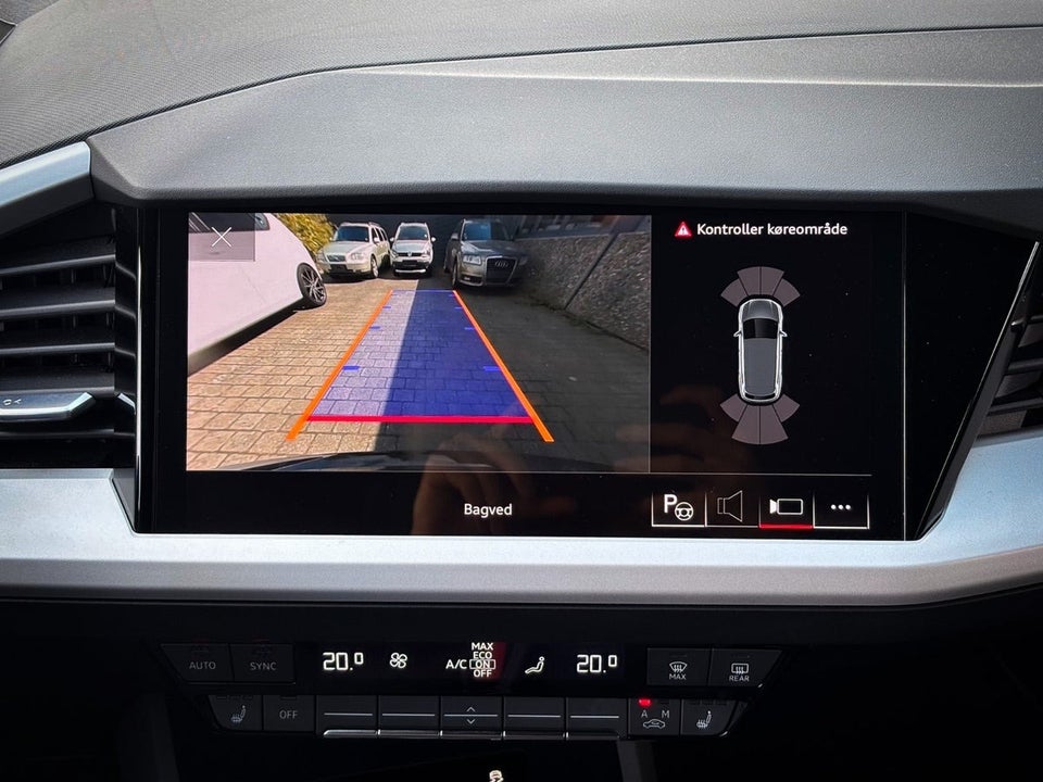 Audi Q4 e-tron 45 quattro 5d