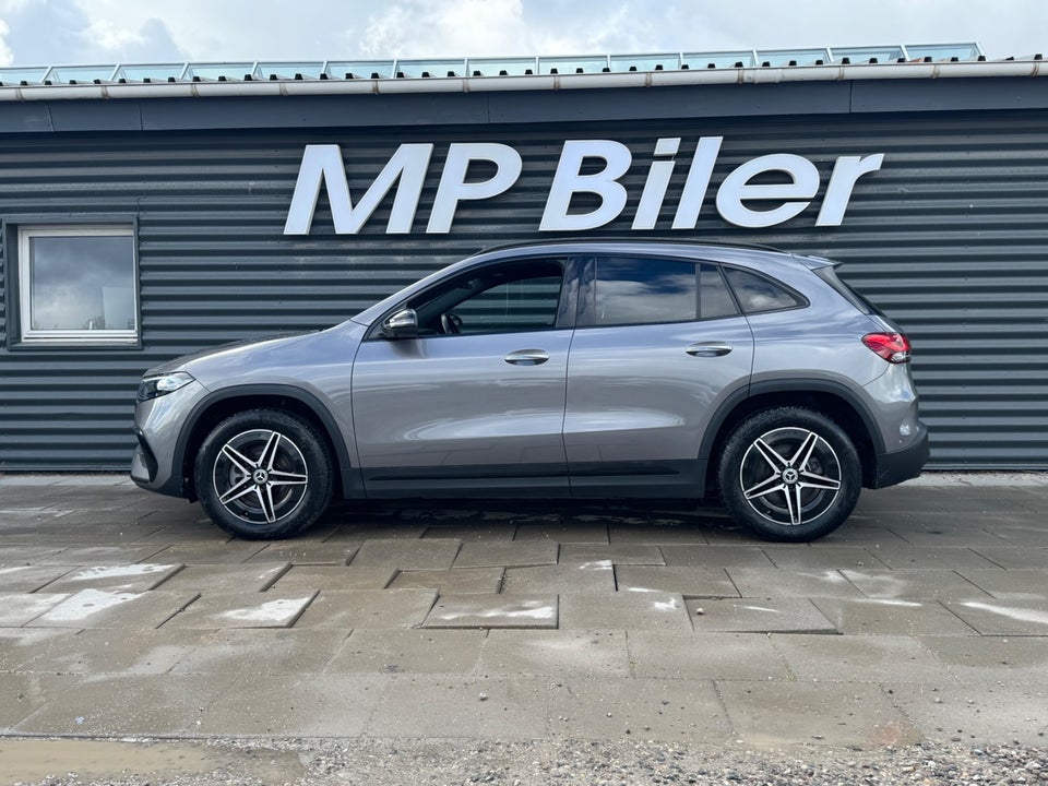 Mercedes EQA300 AMG Line 4Matic 5d