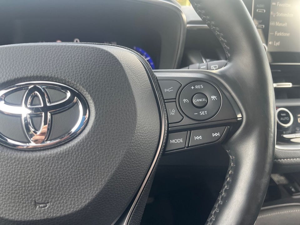 Toyota Corolla 1,8 Hybrid H3 Premium Touring Sports MDS 5d