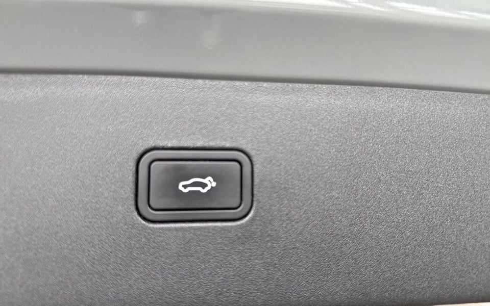 Volvo EX30 Extended Range Plus 5d