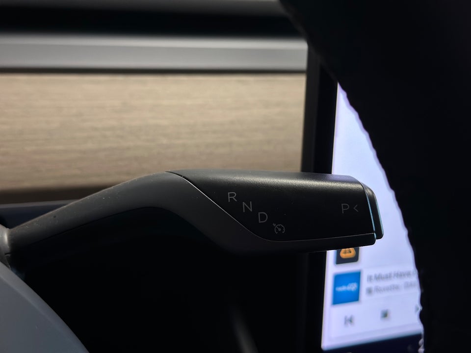 Tesla Model 3 Long Range AWD 4d