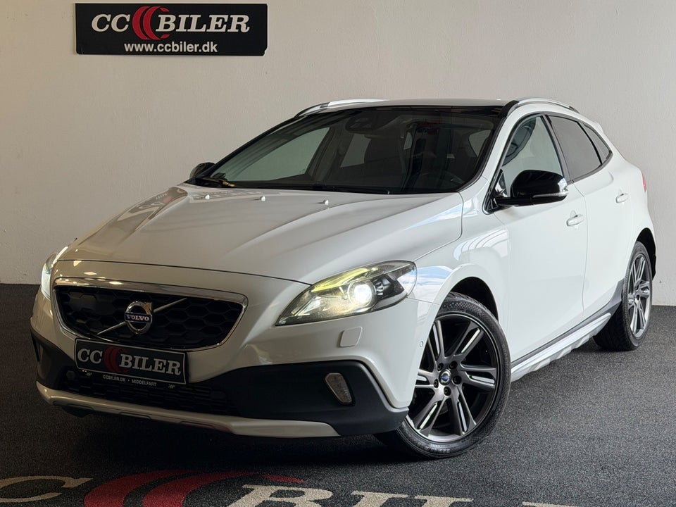 Volvo V40 CC 2,0 D3 150 Momentum aut. 5d