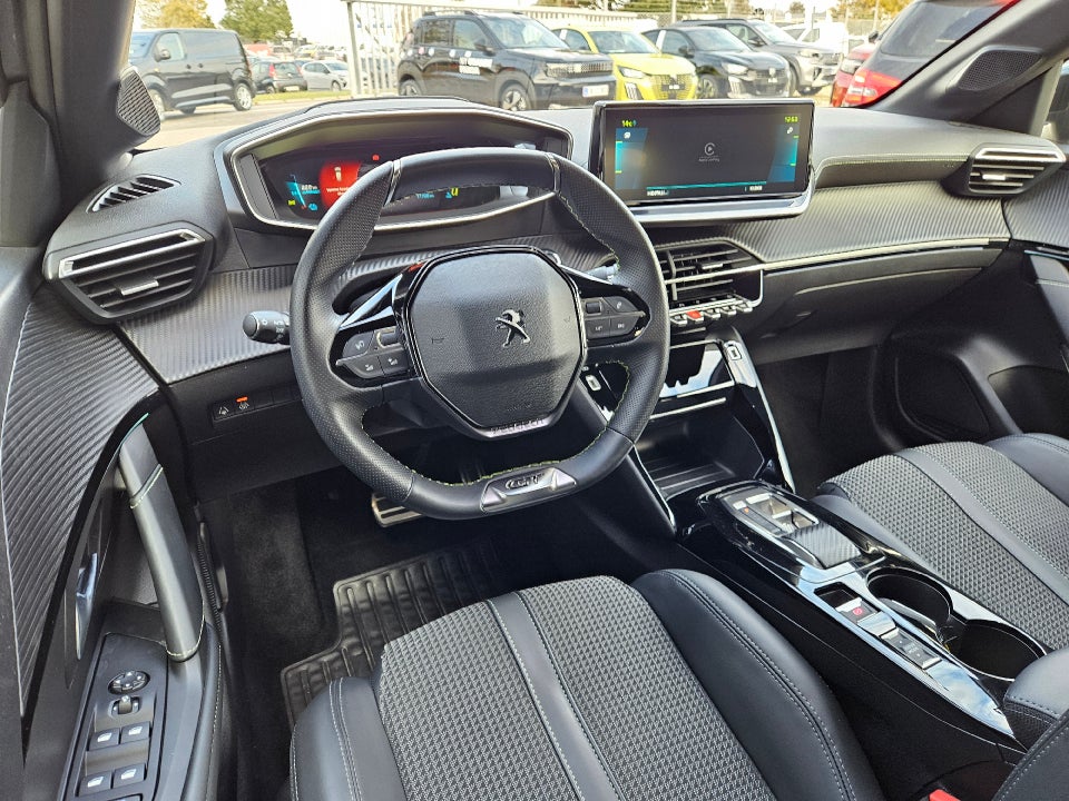 Peugeot e-208 50 GT 5d