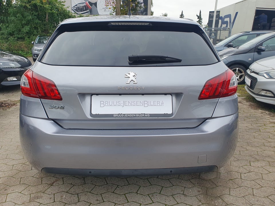 Peugeot 308 1,2 e-THP 130 Style 5d