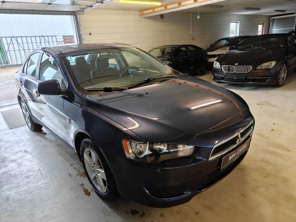 Mitsubishi Lancer 1,8 Invite SportSedan 4d