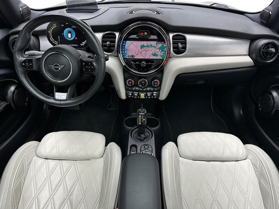 MINI Cooper SE Maximise 3d