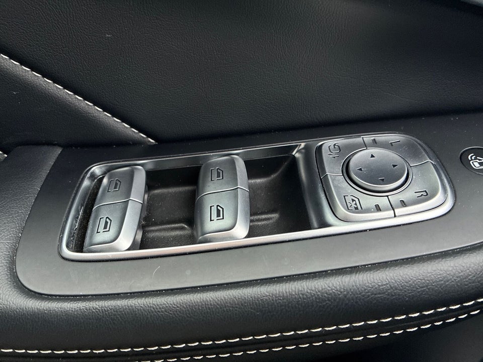 MG Marvel R Luxury 5d