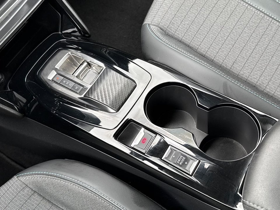 Peugeot 2008 1,2 PureTech 130 Selection Sport EAT8 5d