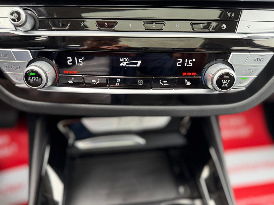 BMW iX3 Charged 5d