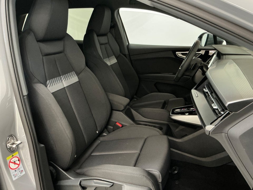 Audi Q4 e-tron 55 S-line quattro 5d