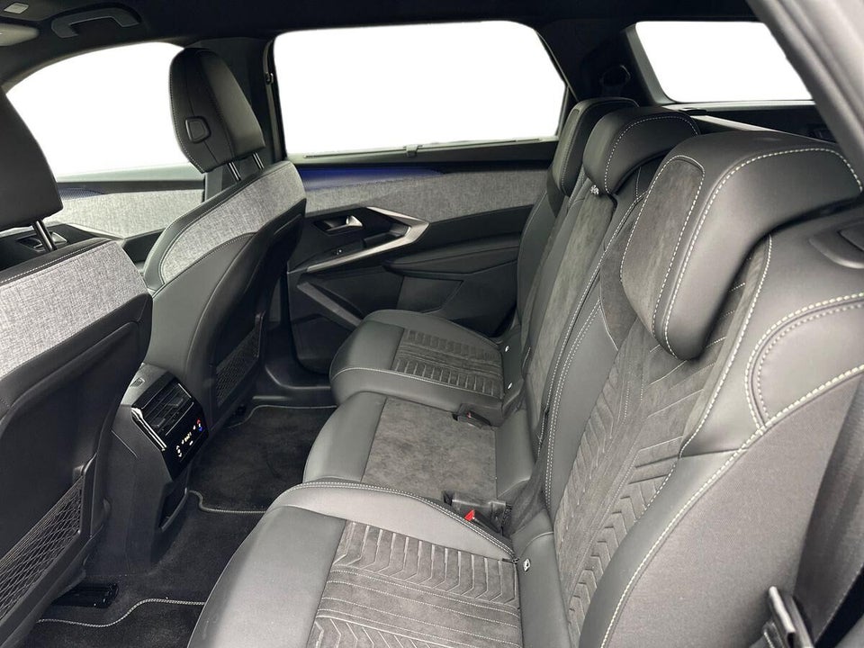 Peugeot e-5008 77 GT 7prs 5d