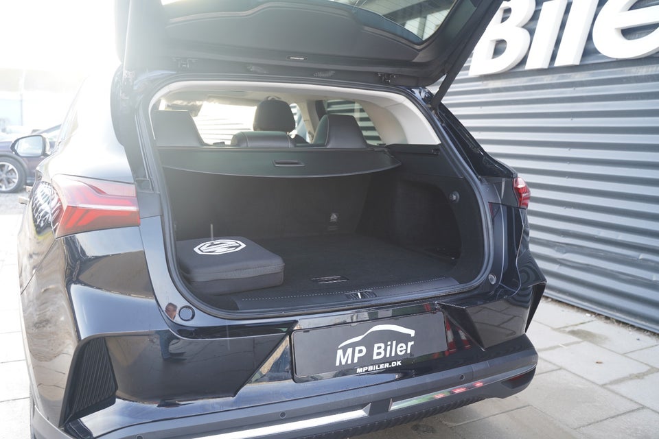 MG Marvel R Luxury 5d