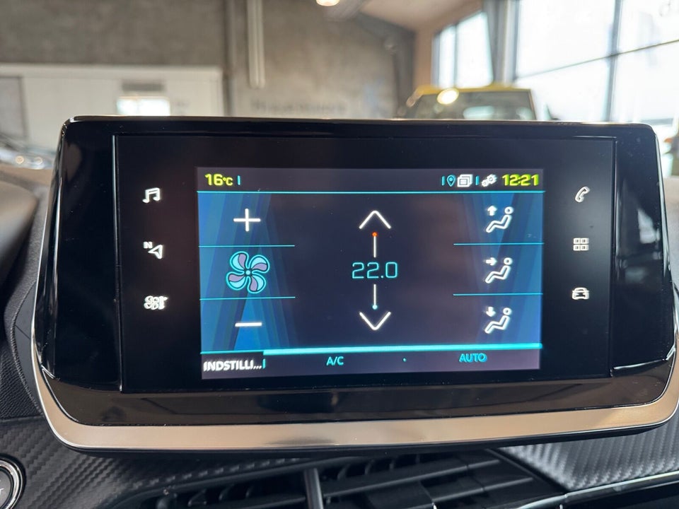 Peugeot e-208 50 Active 5d