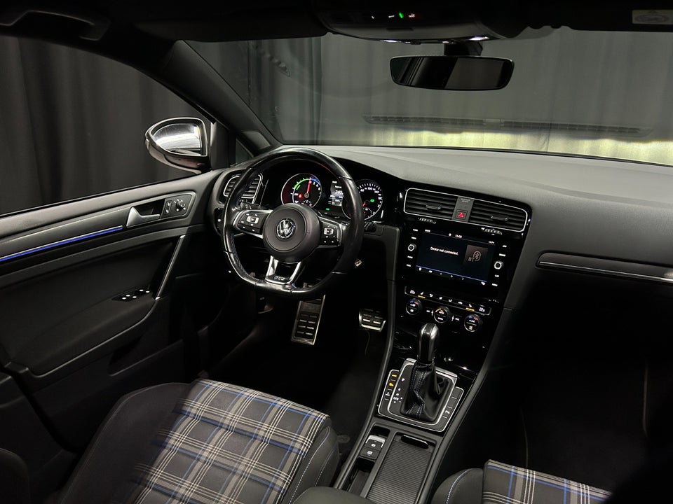 VW Golf VII 1,4 GTE DSG 5d