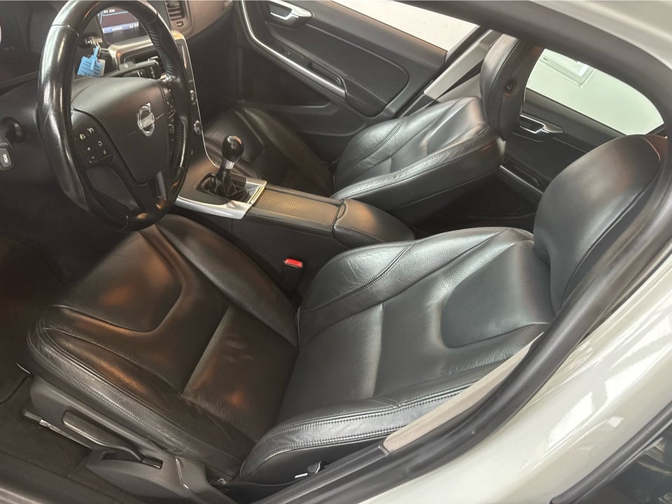 Volvo S60 2,0 T5 240 Kinetic 4d