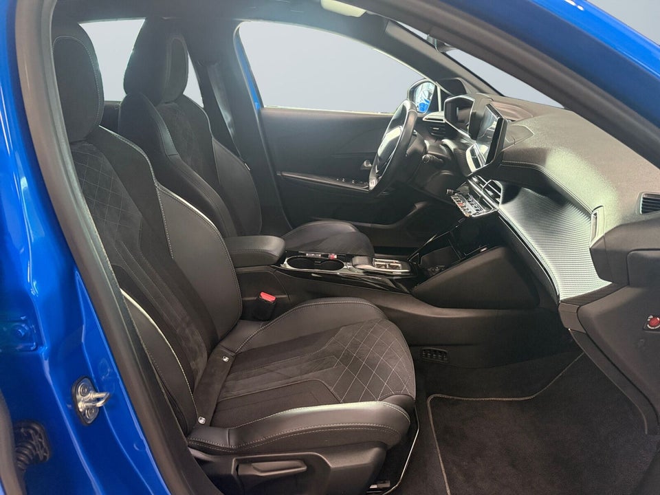Peugeot e-208 50 GT Pack 5d
