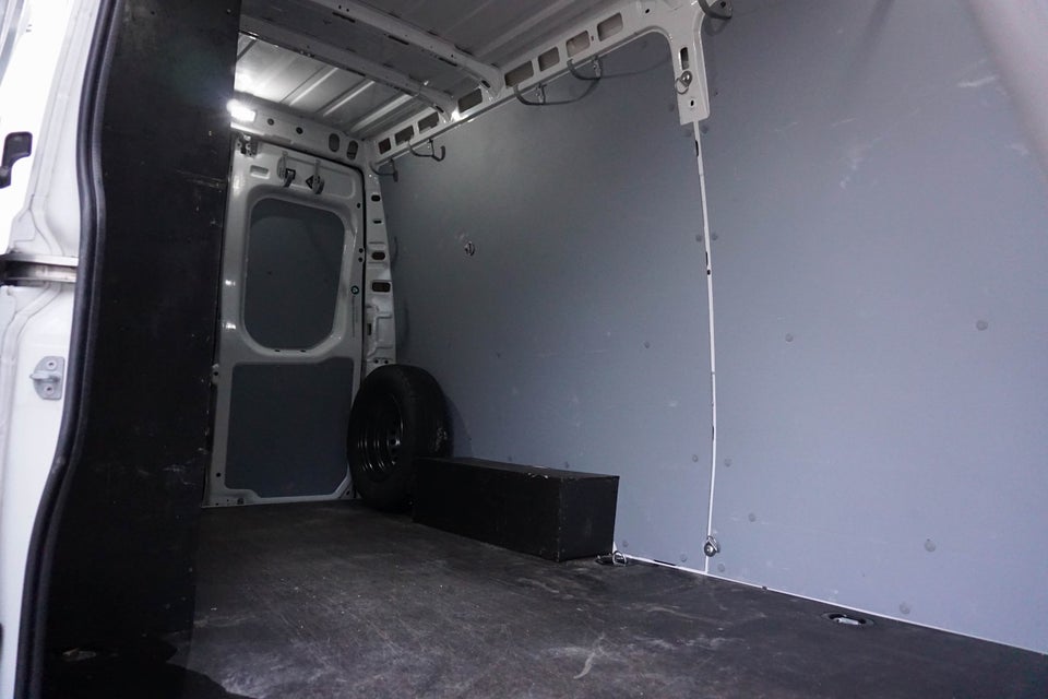 Iveco Daily 3,0 35S18 12m³ Van AG8