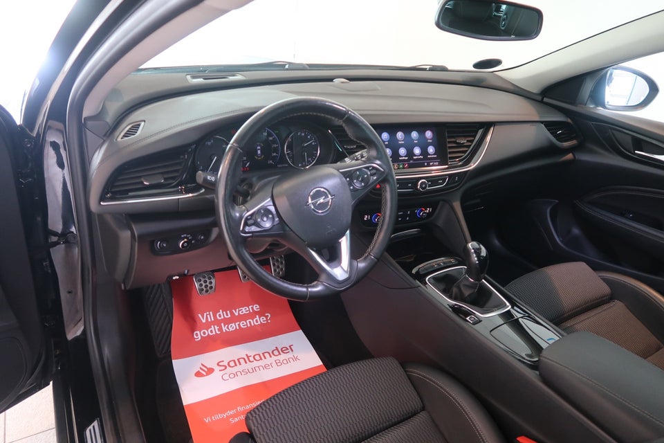 Opel Insignia 1,6 T 200 Dynamic Sports Tourer 5d
