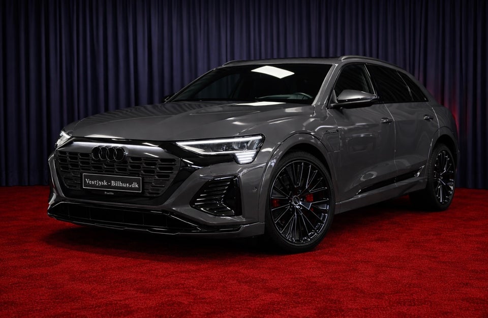 Audi Q8 e-tron 55 S-line quattro 5d