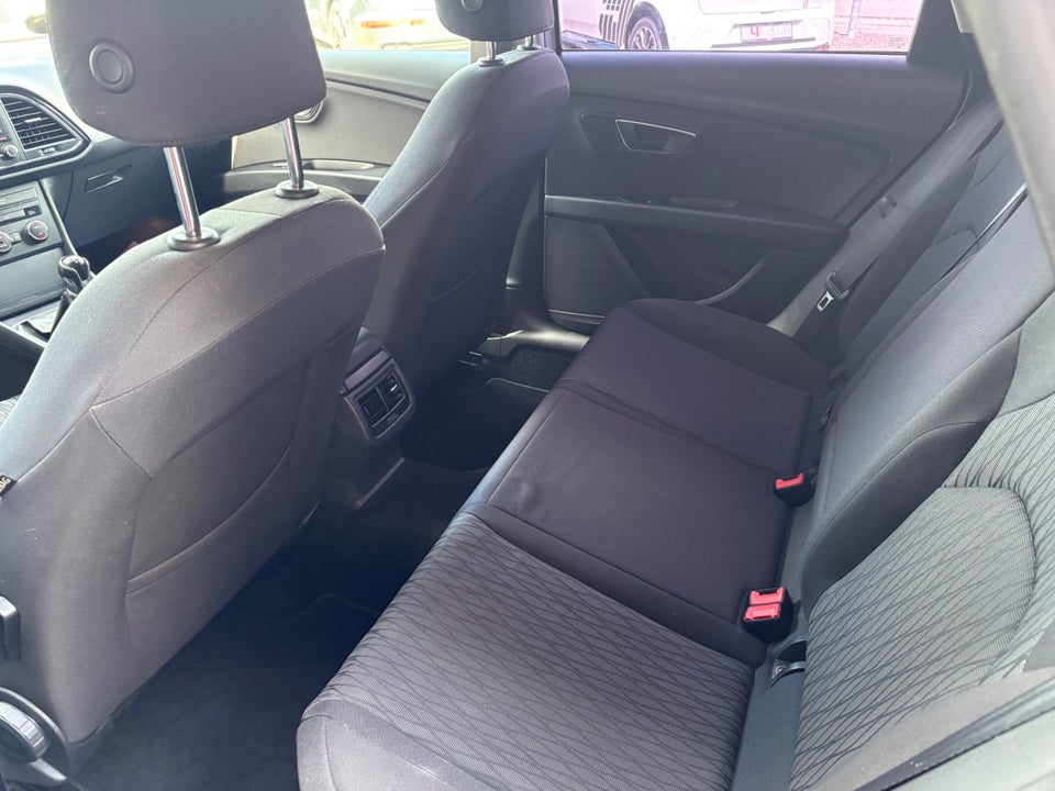 Seat Leon 1,6 TDi 105 Style 5d