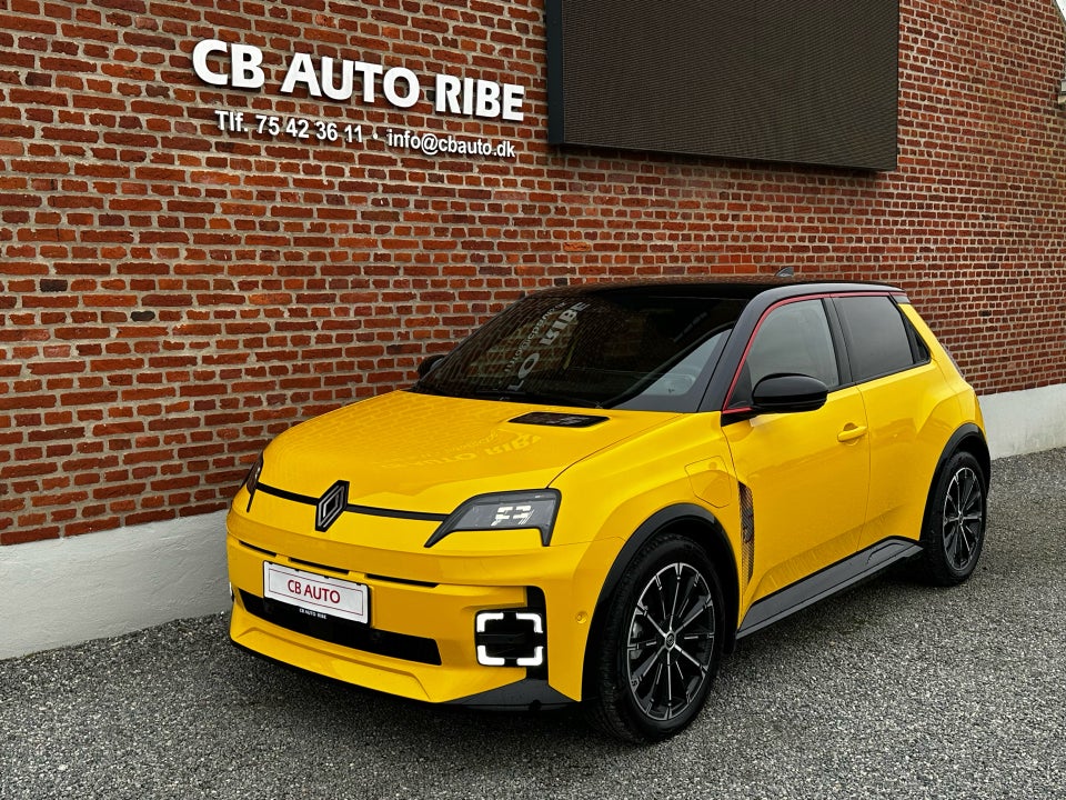 Renault 5 E-Tech 52 Iconic 5d