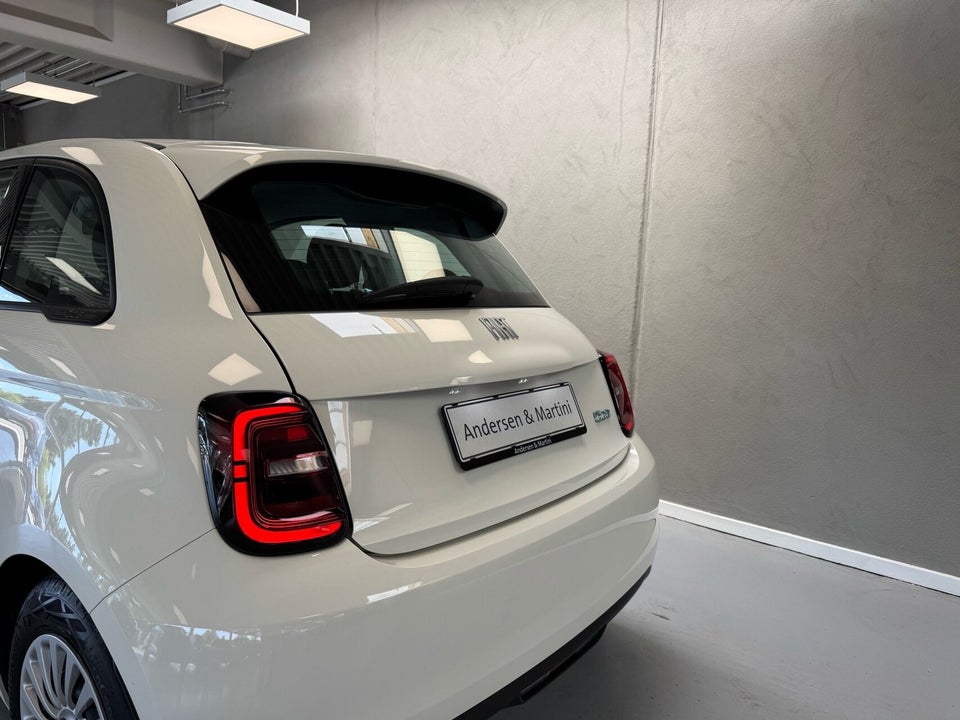 Fiat 500e 42 Icon 3d